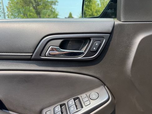 Used 2018 Chevrolet Tahoe LT w/ Luxury Package AWD/4WD image 13