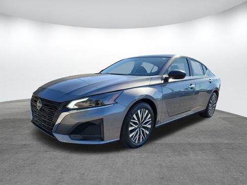 Used 2024 Nissan Altima 2.5 SV image 20