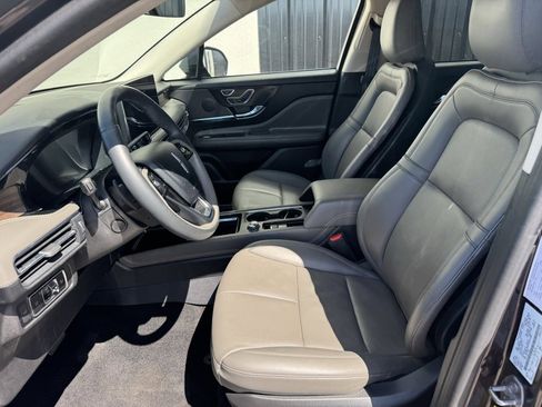 Used 2023 Lincoln Corsair Reserve w/ Equipment Group 201A image 11