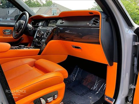 Certified 2023 Rolls-Royce Cullinan Black Badge AWD/4WD image 14