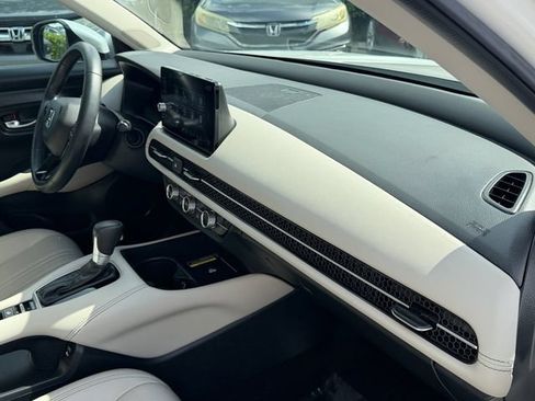 Used 2024 Honda HR-V EX-L image 21