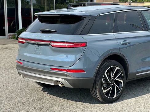 Used 2025 Lincoln Corsair Reserve FWD image 42
