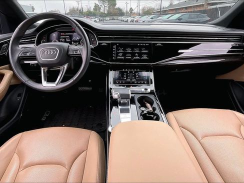 Used 2022 Audi Q8 Prestige image 17