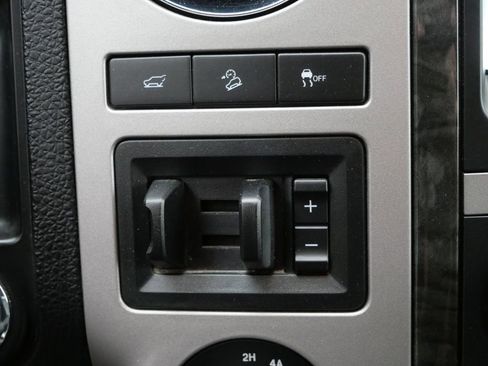 Used 2017 Ford Expedition Limited AWD/4WD image 25