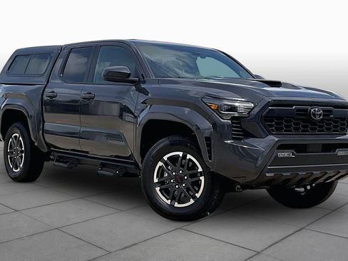 Used 2025 Toyota Tacoma TRD Sport RWD image 4