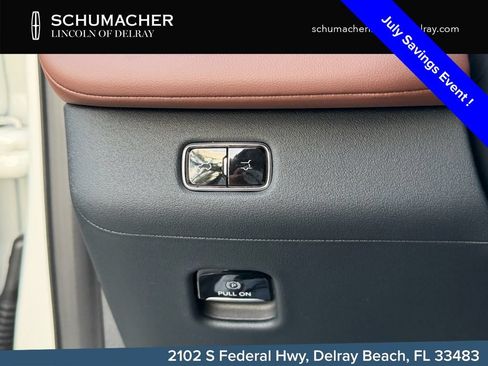 New 2026 Lincoln Navigator Reserve AWD/4WD image 23