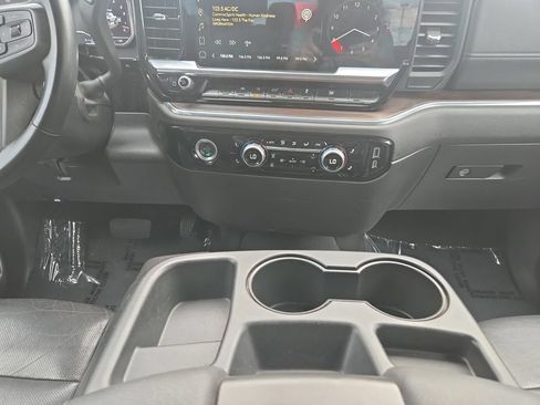 Used 2024 GMC Sierra 1500 SLT AWD/4WD image 12