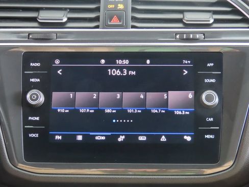 Used 2023 Volkswagen Tiguan SE w/ Panoramic Sunroof Package FWD image 38