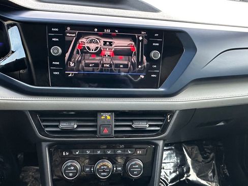 Used 2024 Volkswagen Taos SE image 15