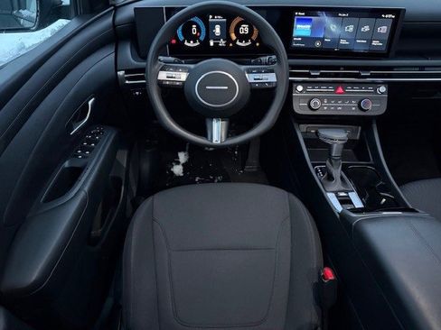 Certified 2025 Hyundai Tucson SE image 23