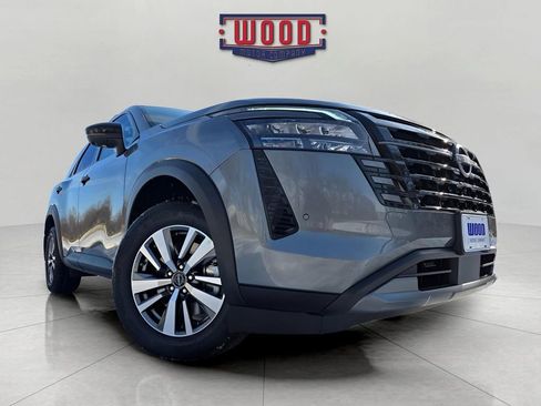 New 2026 Nissan Pathfinder SL image 6