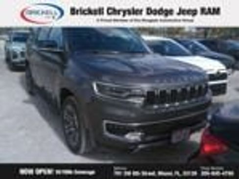 Used 2024 Jeep Wagoneer Series II w/ Flexible Seating Group image 1