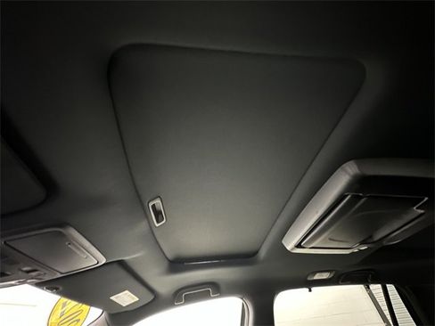 Used 2022 Honda Pilot Black Edition image 29