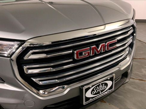 Used 2024 GMC Terrain SLT AWD/4WD image 28