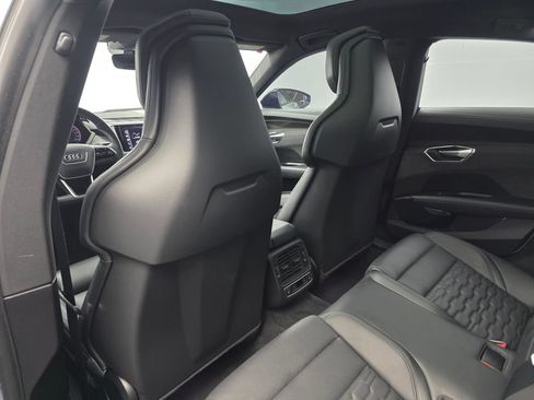 Used 2022 Audi e-tron GT Prestige AWD/4WD image 15