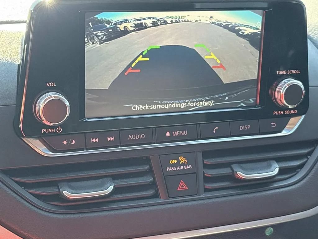 Used 2024 Nissan Altima 2.5 S FWD image 29