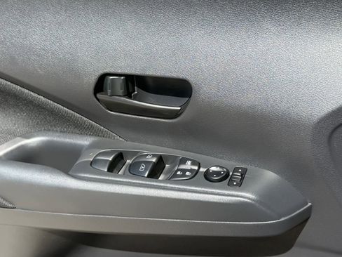 Certified 2025 Nissan Kicks Play S image 22