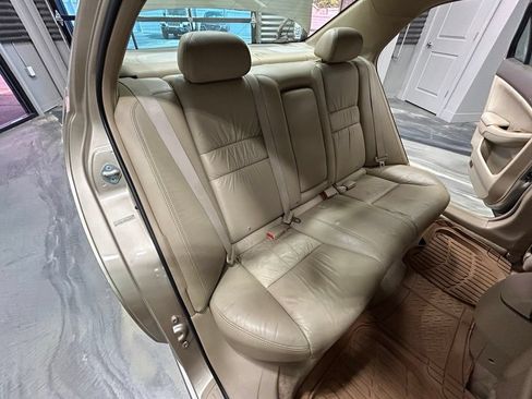 Used 2004 Honda Accord EX image 6
