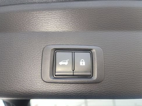 Used 2025 Mitsubishi Outlander SE AWD/4WD image 16