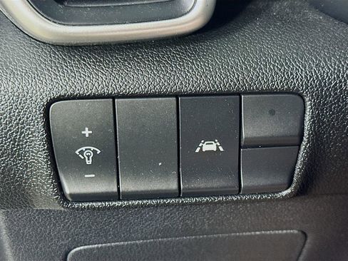 Used 2022 Kia Sportage LX image 21