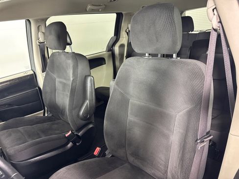 Used 2017 Dodge Grand Caravan SE w/ Power Window Group image 12