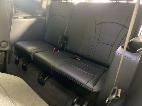 Used 2021 Buick Enclave Avenir w/ Avenir Technology Package image 30