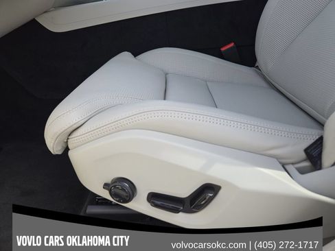 Used 2026 Volvo XC60 T8 Ultra w/ Protection Package Premier AWD/4WD image 24