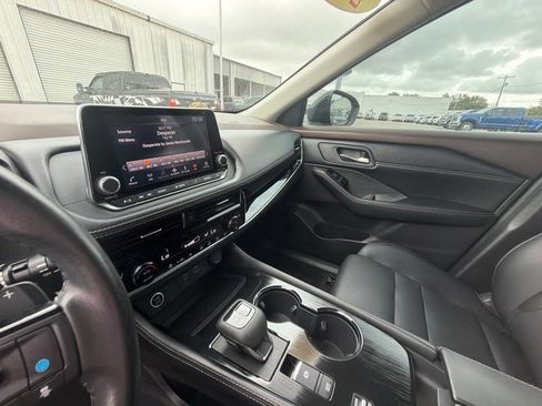 Used 2023 Nissan Rogue SL FWD image 18
