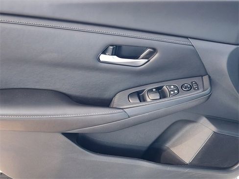 Used 2024 Nissan Sentra SV image 23