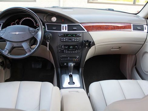 Used 2005 Chrysler Pacifica Touring image 20