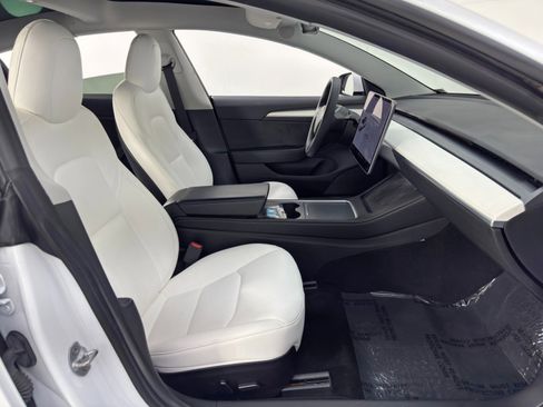 Used 2021 Tesla Model 3 Performance image 16
