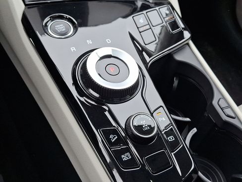 Certified 2024 Kia Sportage EX w/ EX Premium Package image 13