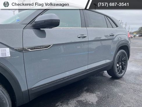 New 2026 Volkswagen Atlas Cross Sport SE AWD/4WD image 3
