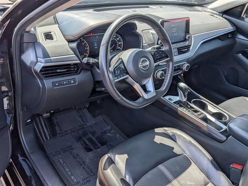 Used 2023 Nissan Altima 2.5 SR FWD image 8