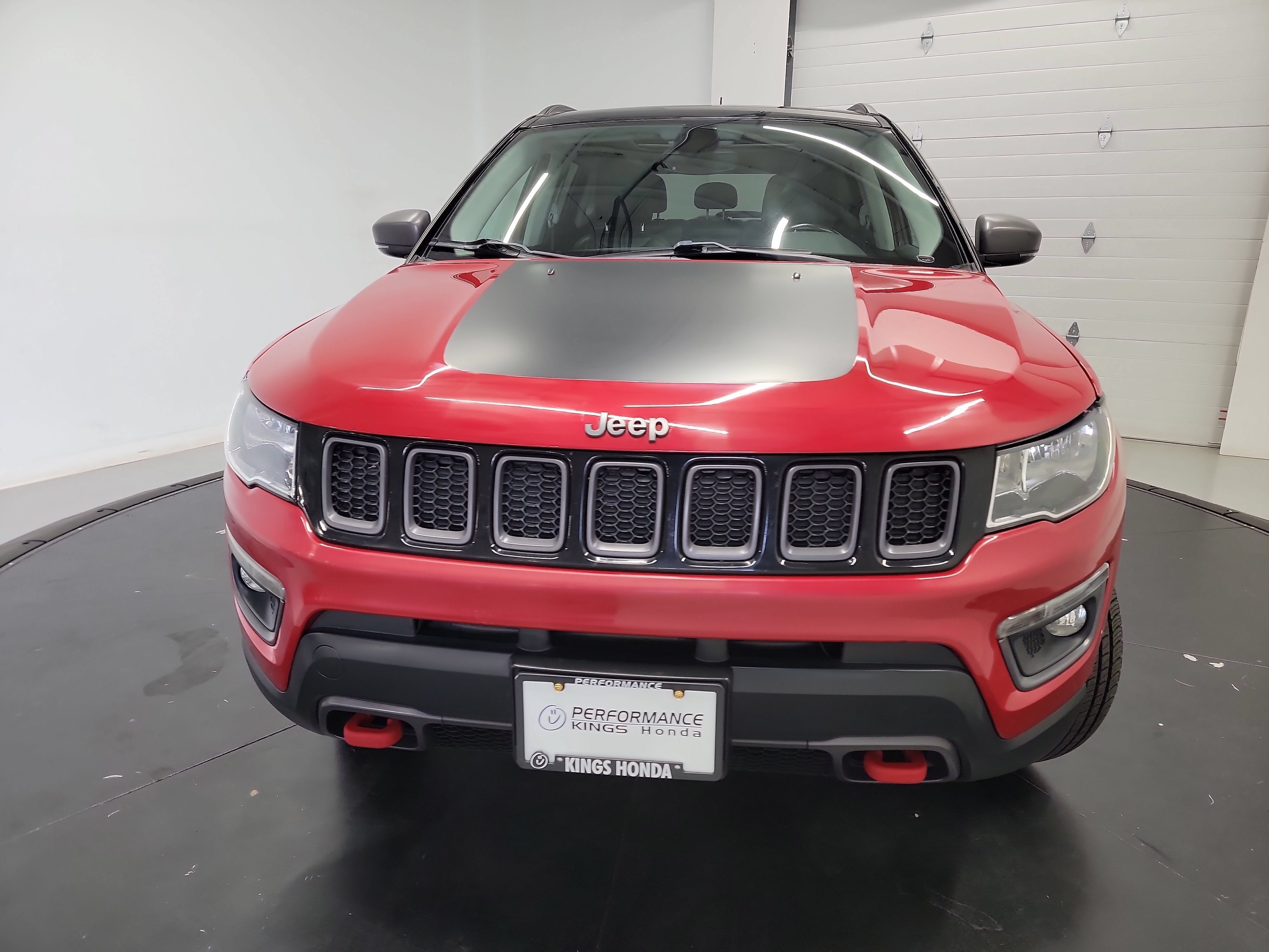 Used 2018 Jeep Compass Trailhawk w/ Leather Interior Group AWD/4WD image 2