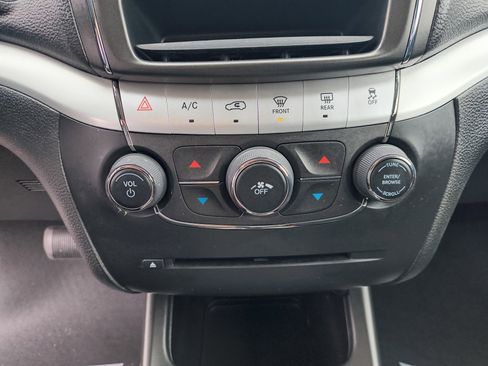 Used 2017 Dodge Journey Crossroad image 18