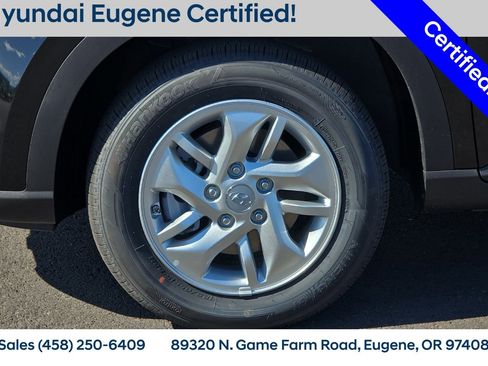 Used 2025 Hyundai Venue SE FWD image 28