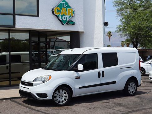 Used 2019 RAM ProMaster City Tradesman SLT image 3