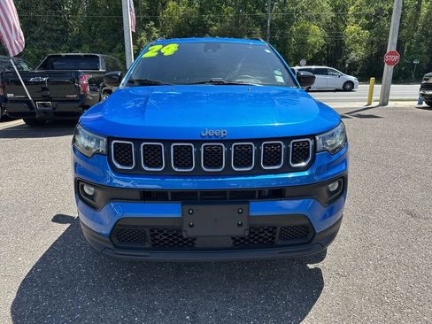 Used 2024 Jeep Compass Latitude AWD/4WD image 11
