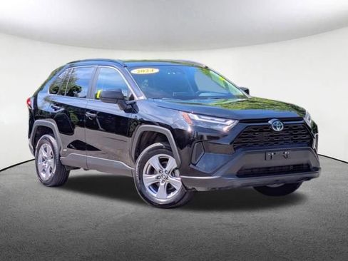 Used 2024 Toyota RAV4 LE AWD/4WD image 2