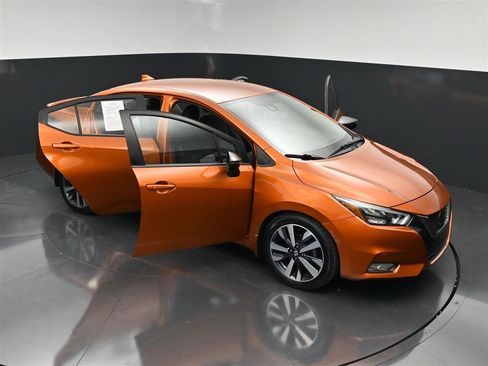 Used 2021 Nissan Versa SR w/ Convenience Package FWD image 35
