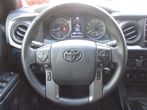 Used 2020 Toyota Tacoma TRD Off-Road w/ TRD Premium Off Road Package image 24