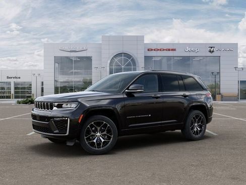 New 2026 Jeep Grand Cherokee Summit image 2
