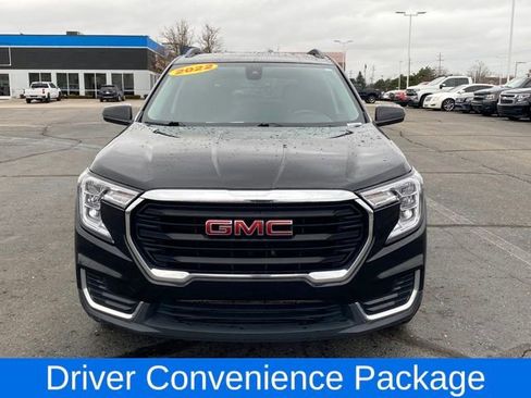 Certified 2022 GMC Terrain SLE w/ Driver Convenience Package image 2