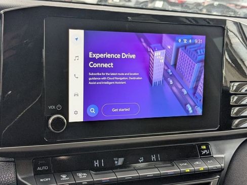 Used 2025 Toyota Camry SE image 22