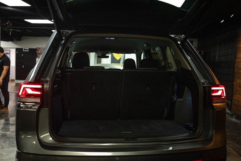 Used 2025 Volkswagen Atlas SE AWD/4WD image 7