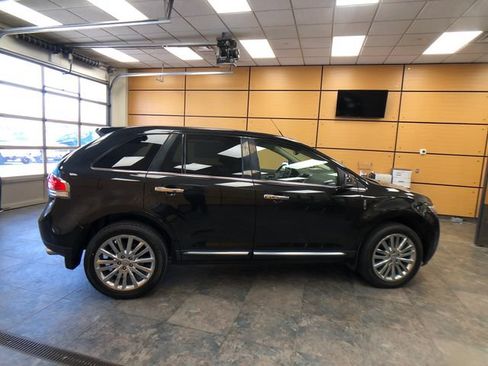 Used 2015 Lincoln MKX FWD w/ Equipment Group 102A image 8