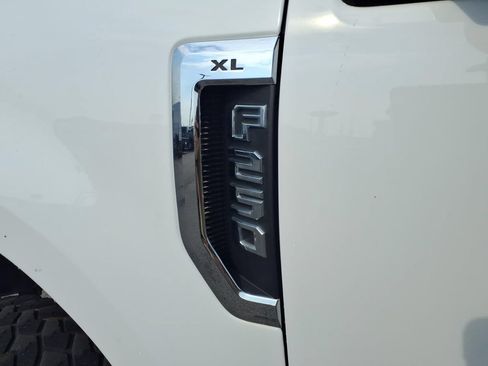 Used 2019 Ford F250 XL w/ Power Equipment Group AWD/4WD image 7