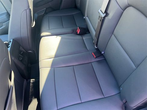 Used 2024 GMC Canyon Elevation w/ Elevation Premium Package image 9