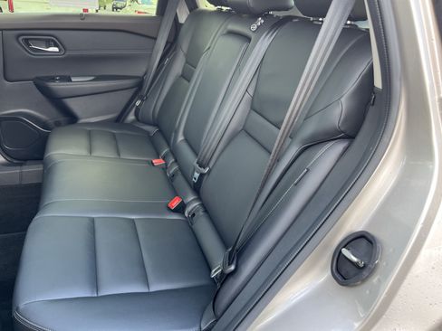 Used 2023 Nissan Rogue SL w/ SL Premium Package AWD/4WD image 18